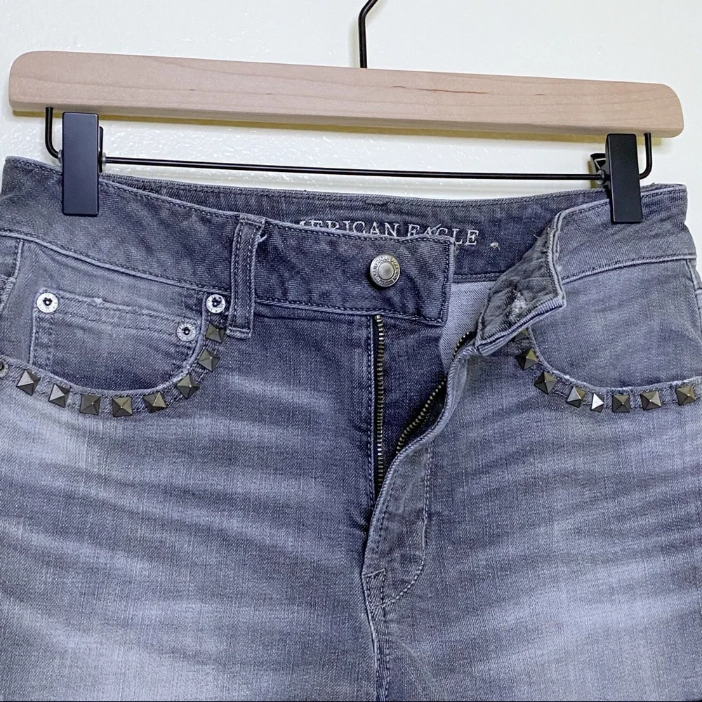American Eagle Gray Frayed Studded Hi Rise Festival Denim Jean Shorts Size 4